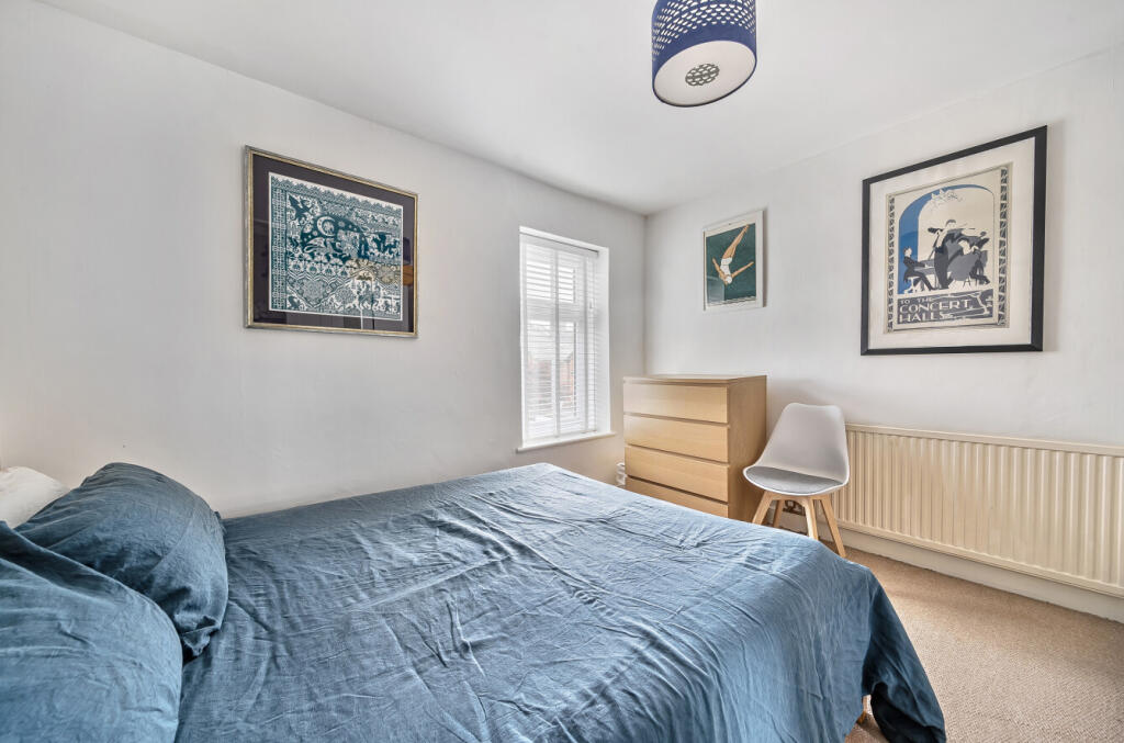 1296824-40-682def...