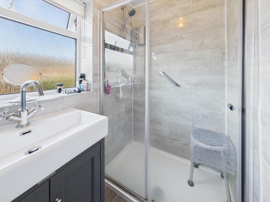 CAM02386G0-PR0124-STILL011