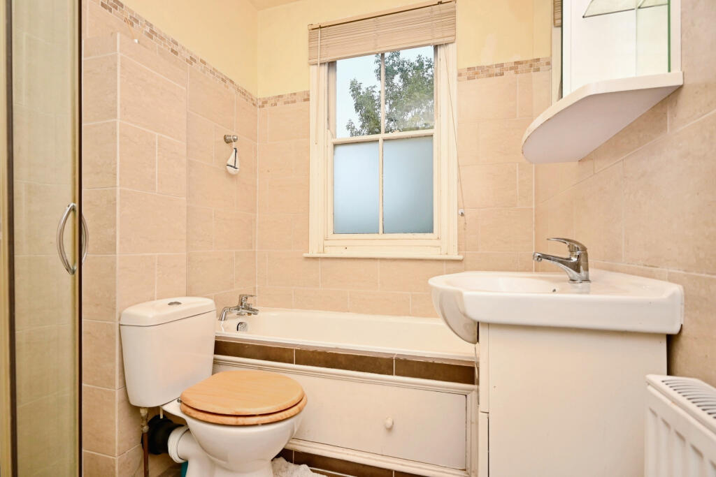 18 Lea Close, Thurmaston, leicester, LE4 8DW