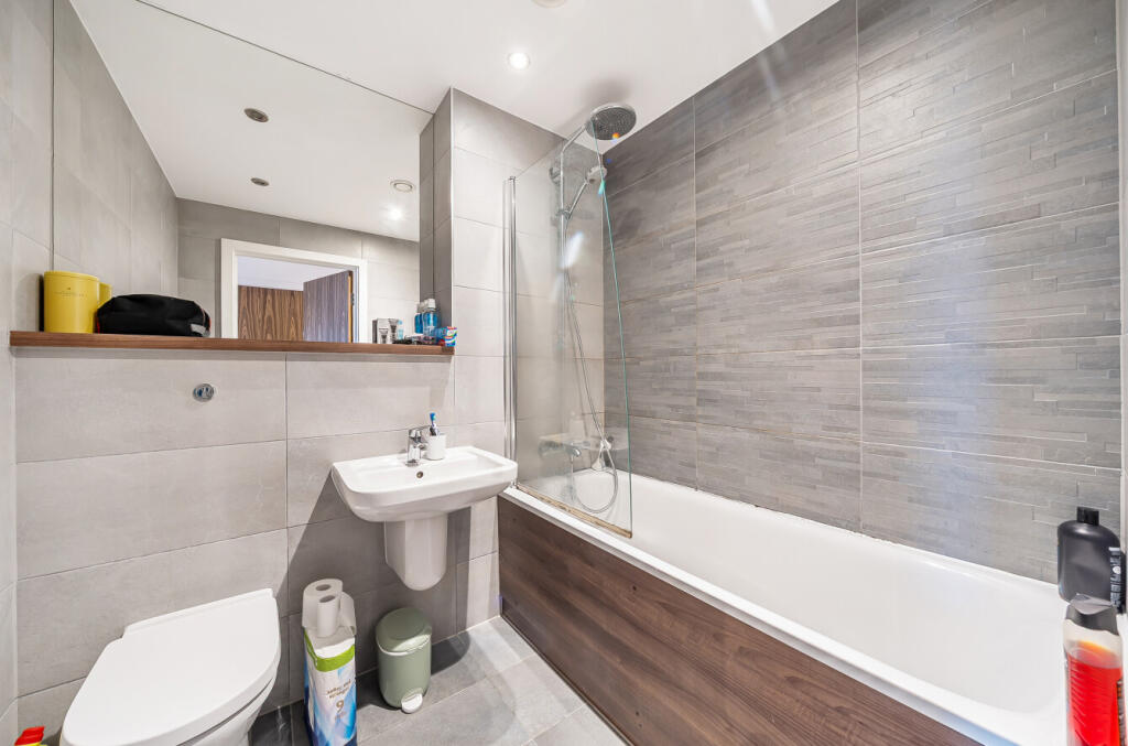 1387281-1-69382dd...