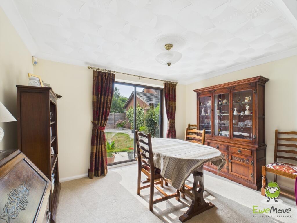 EweMove Basingstoke Olivers Close 