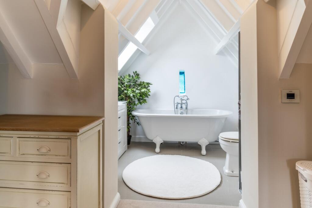 En Suite Bathroom