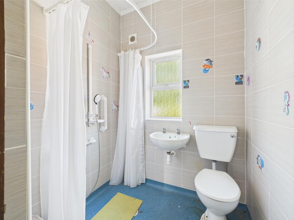 CAM03729G0-PR0050-STILL012