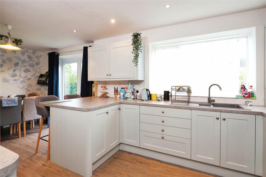 Fitted Kitchen