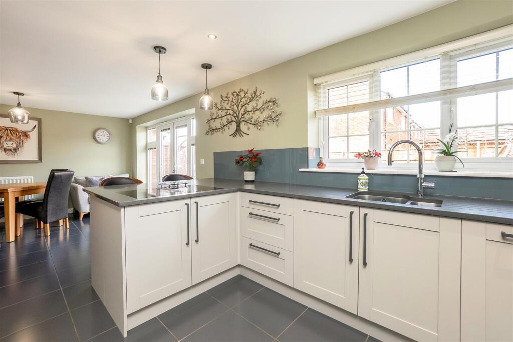 5 Sycamore Drive-5.jpg