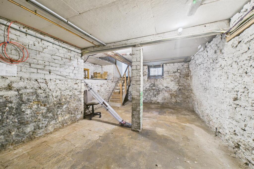 11 Osborne Villas, Kingsdown, Bristol BS2 8BP | Fr