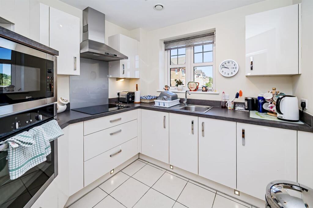 04-0730JPH 28 Swift House Maidenhead-7 (1)-medium.