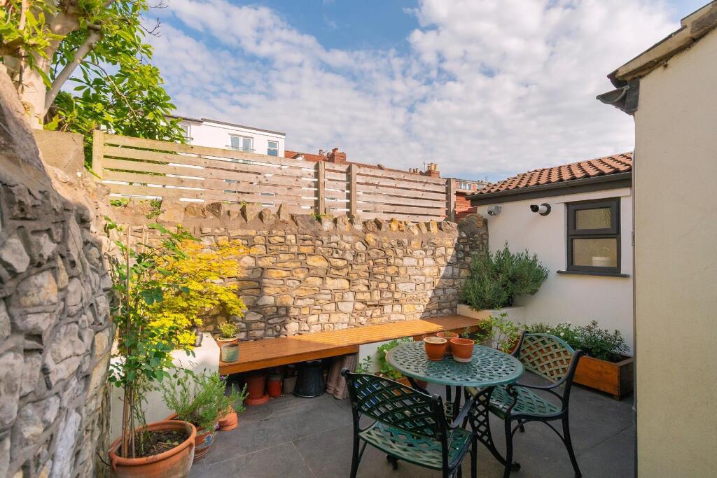 0B9RAD - External B.jpg