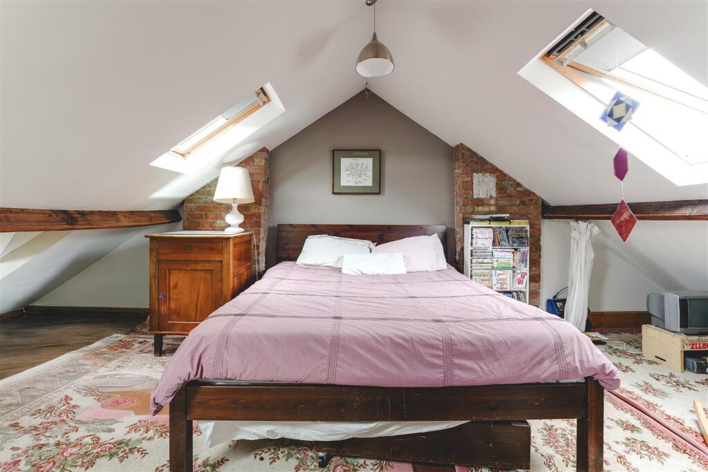 Mildenhall Road-16.jpg