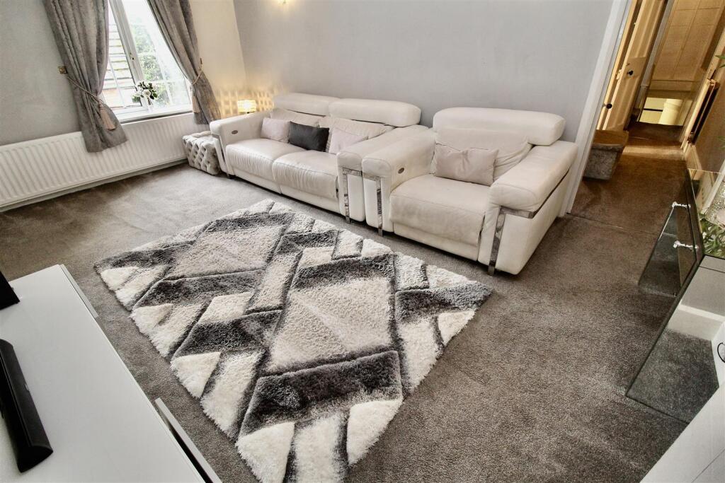 Secondary Lounge (self contained annex)