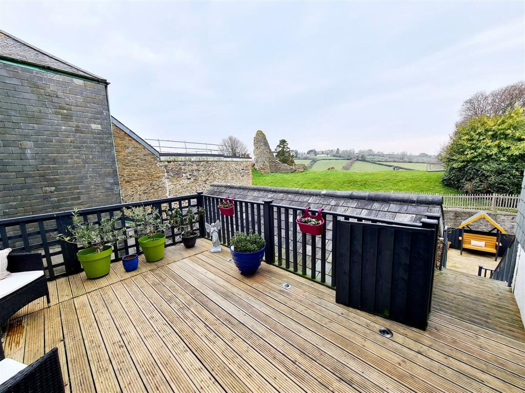 Decking &amp; View