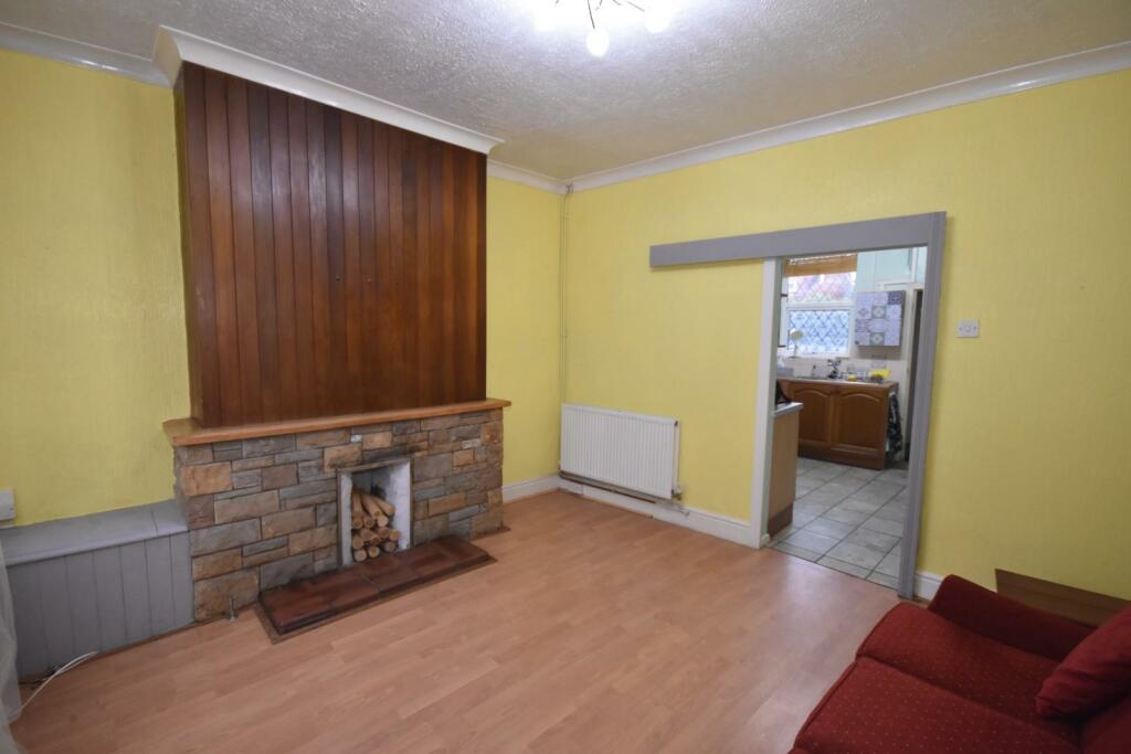 LOUNGE 02.JPG