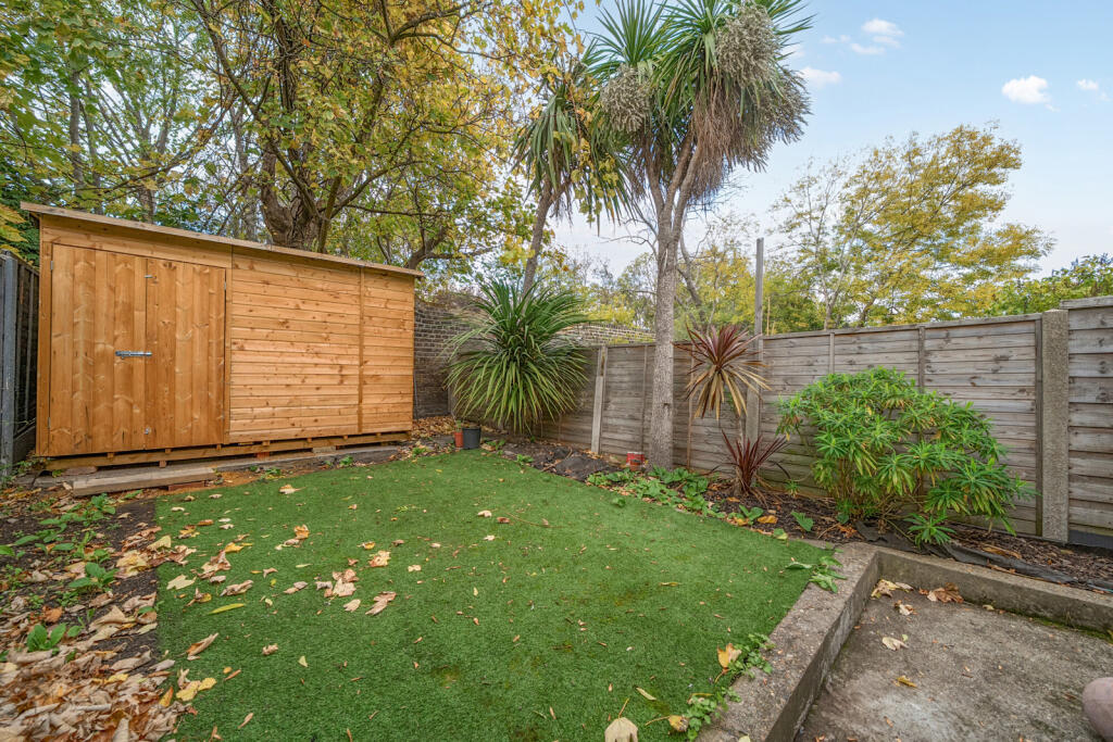 1371633-5-68ff7a0...