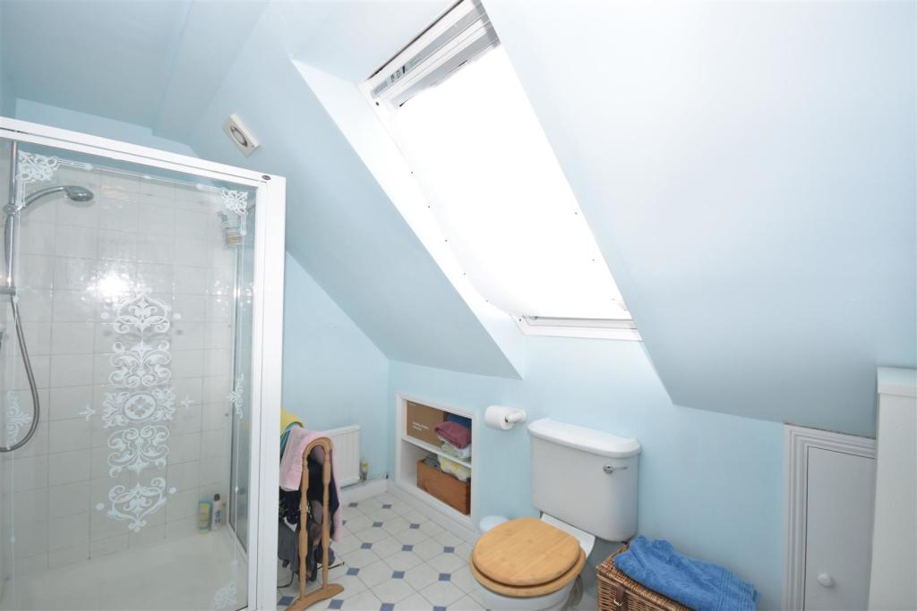 Shower Room.JPG