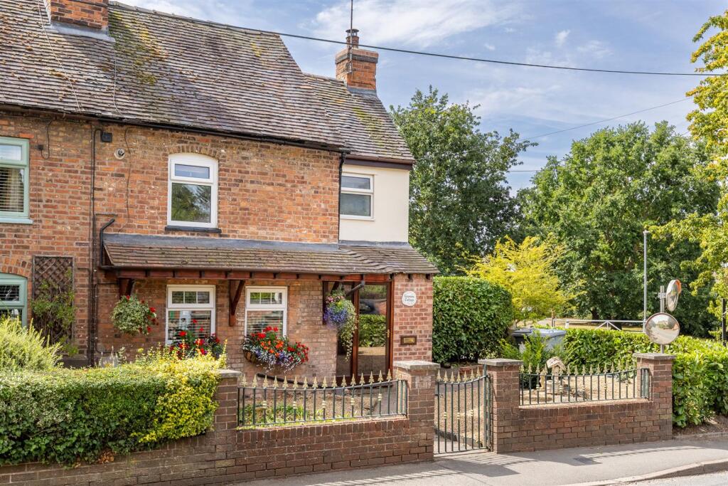 GranniesCottage-1.jpg