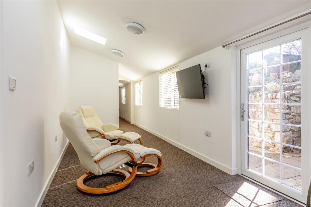 Chapel Cottage, Long Ashton Living Area.jpg