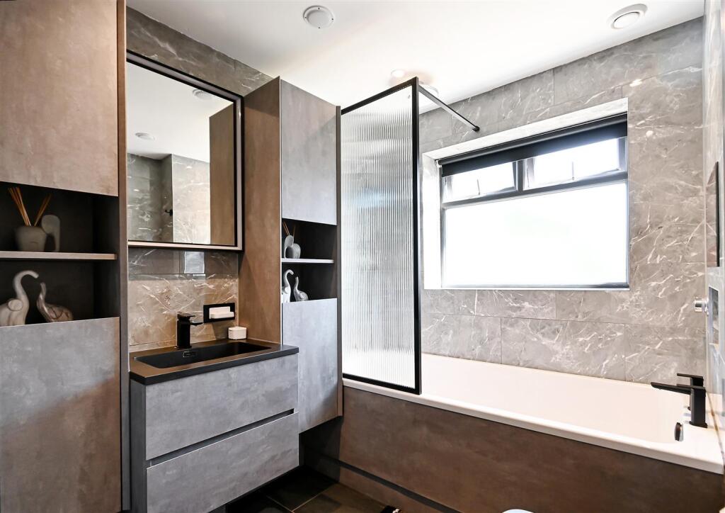 48 Hazelwells-15.jpg
