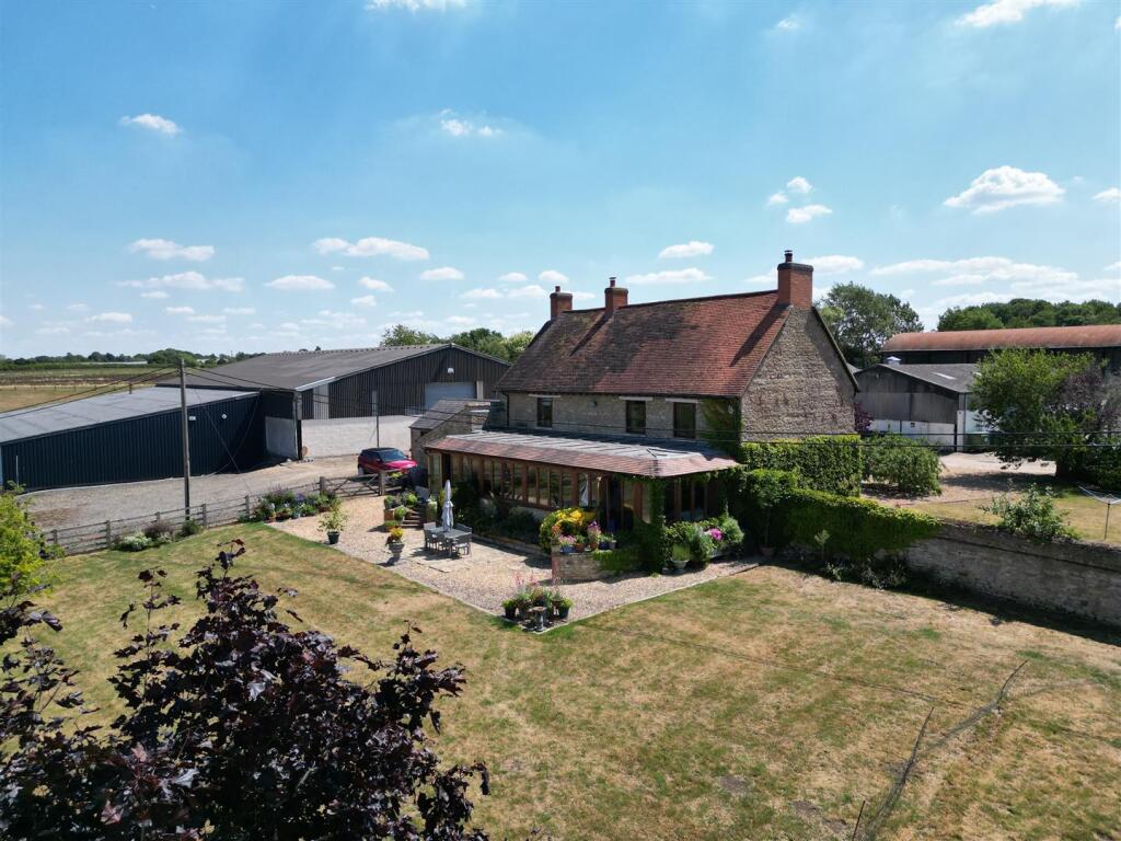 Rear of house - Page 11.JPG