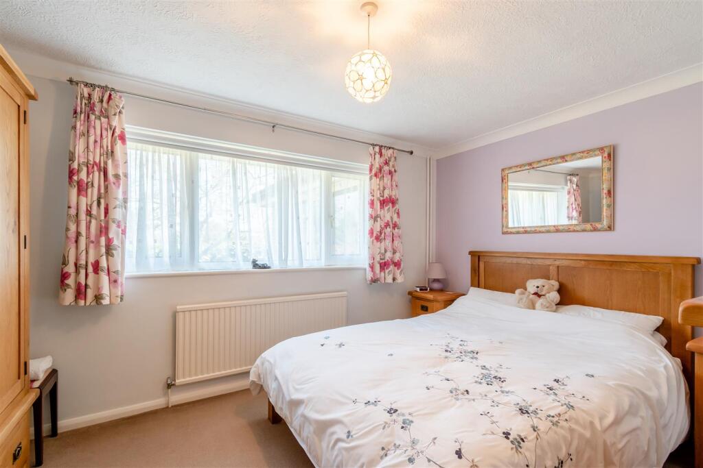 8643398-interior04.jpg