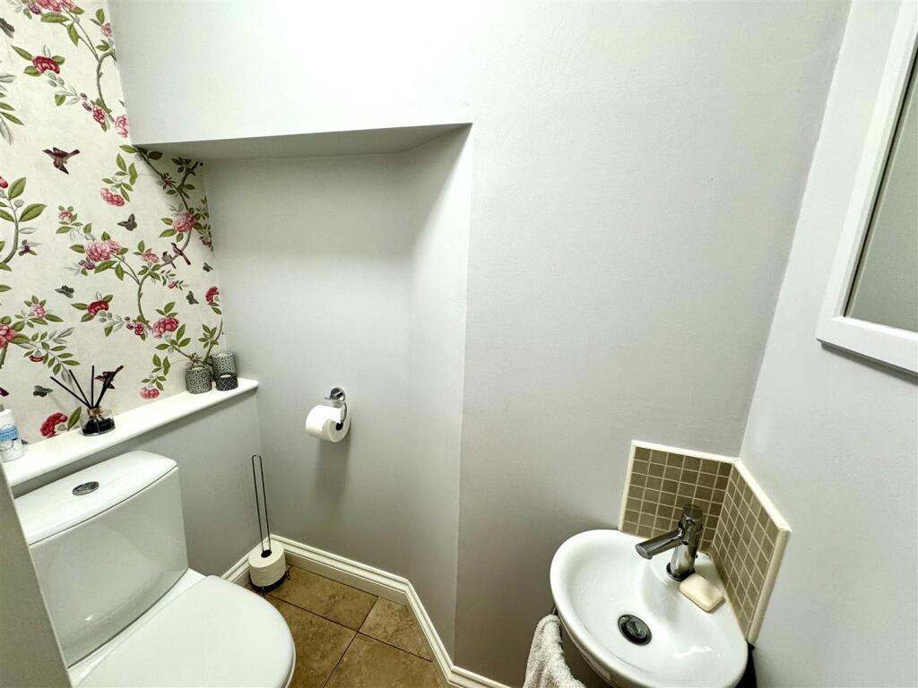 GROUND FLOOR WC