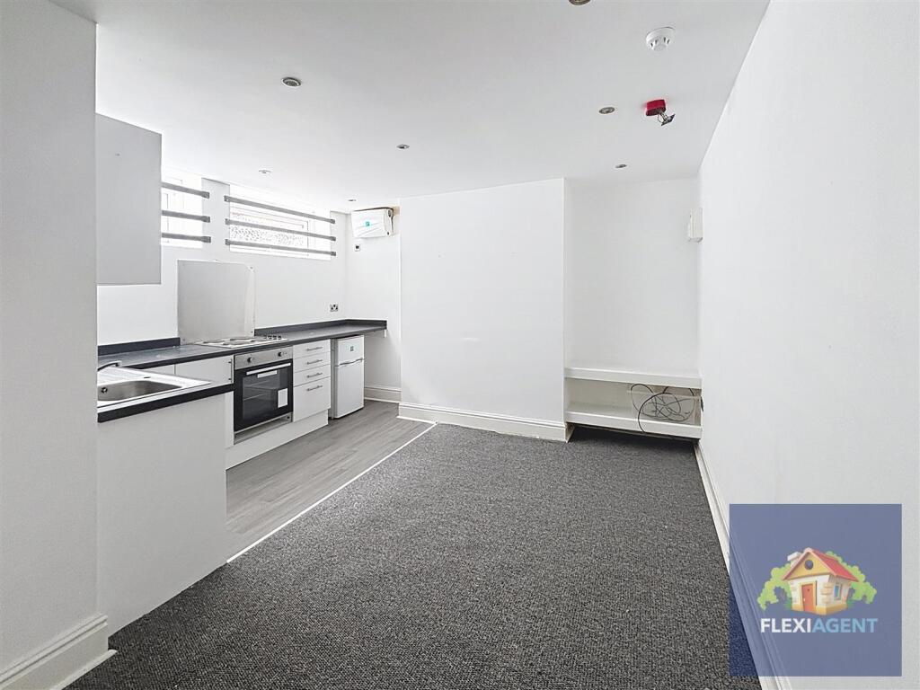 Living Kitchen Area