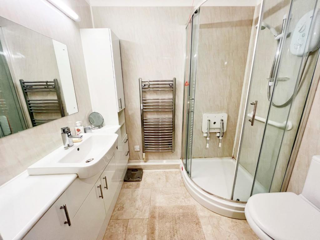 Shower Room.jpg