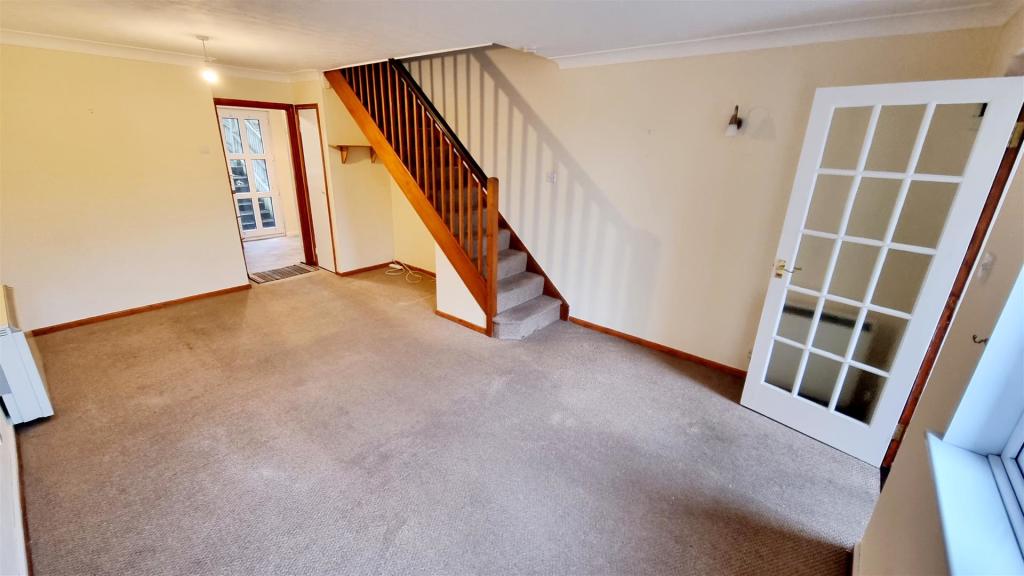 Sitting &amp; Dining Room
