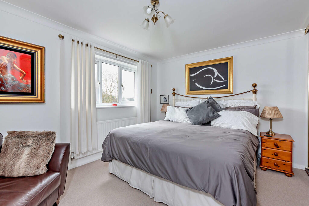 8639764-interior1...