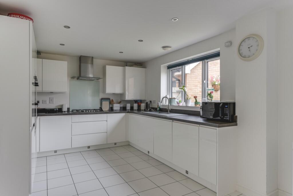 Kitchen dining room