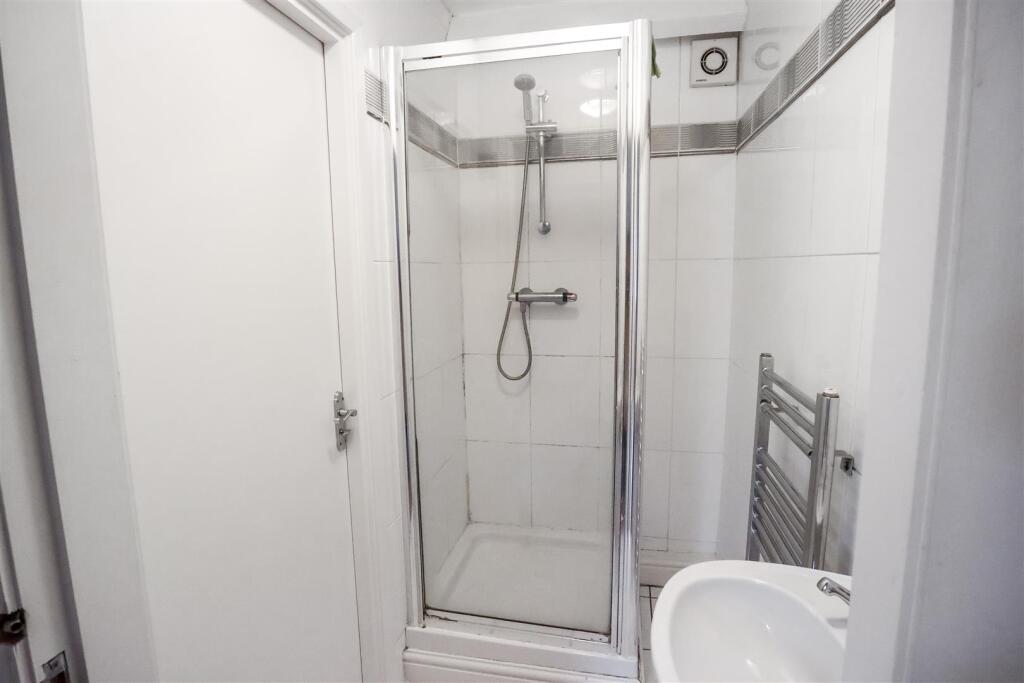 En Suite 2.jpg