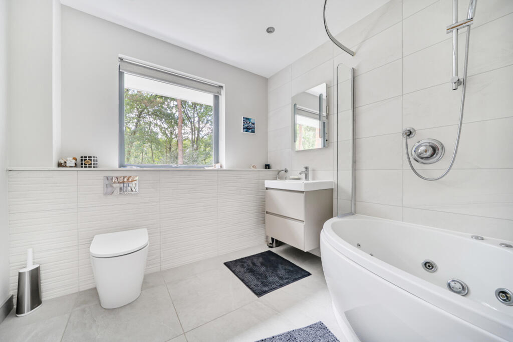 1348601-2-68bf1f0...