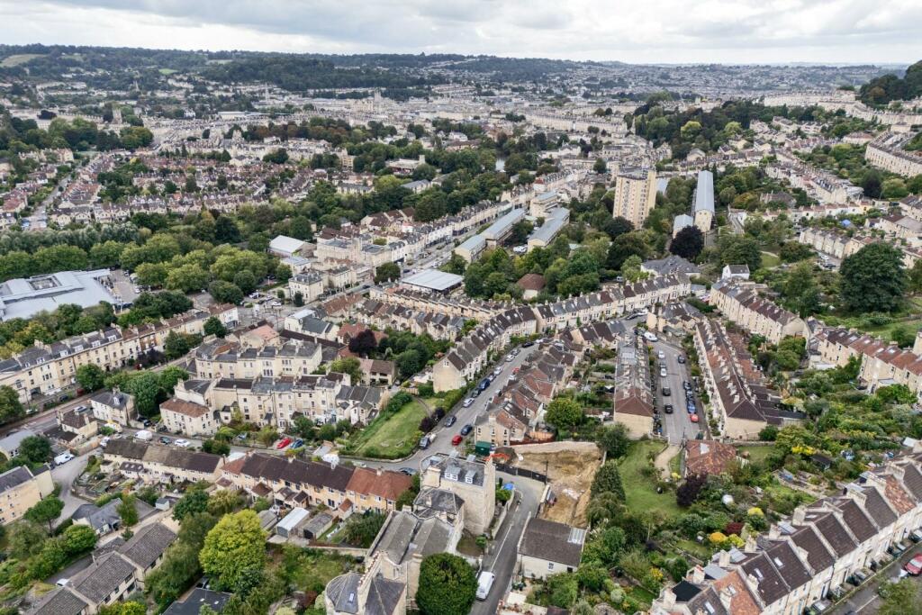 Flat 5, 28, Upper East Hayes Bath, BA1 6LP - Aeria