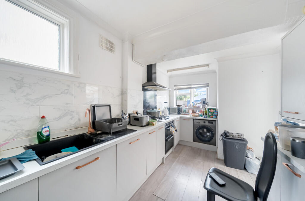 1306471-2-687b76f...