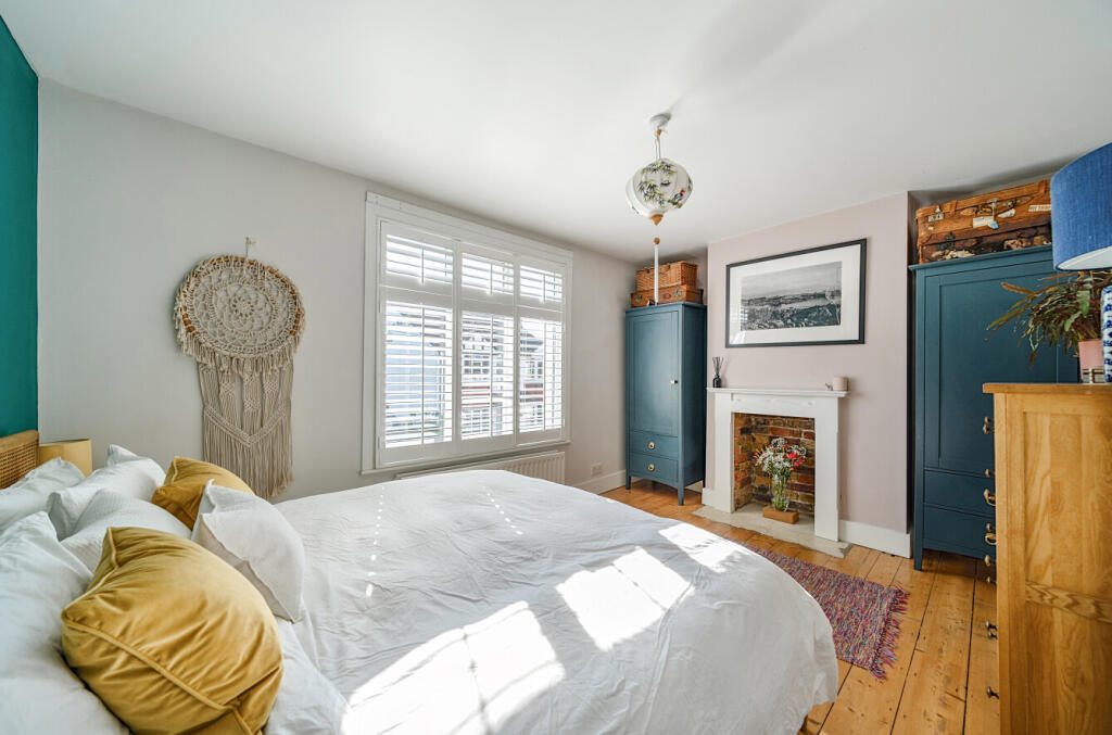 1278682-8-6824c78...