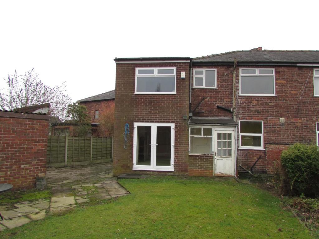 MasseyAve19gdn3.JPG