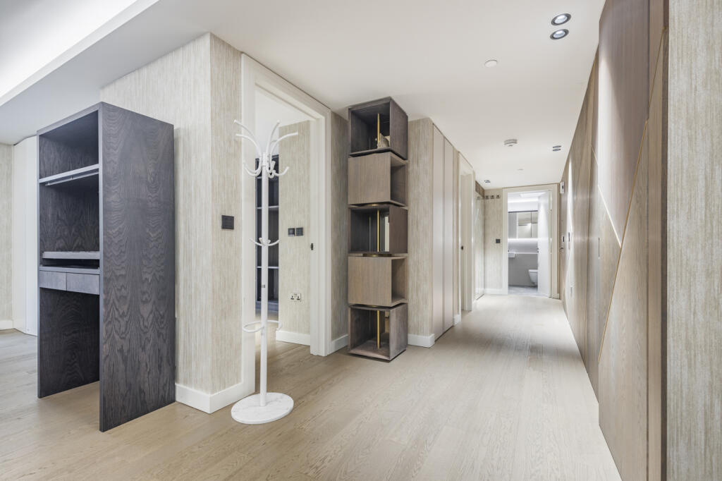 Entrance  Hall