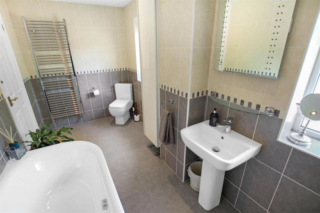 Family Bathroom/Shower/WC