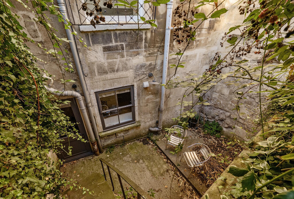 1382535-7-691b179...