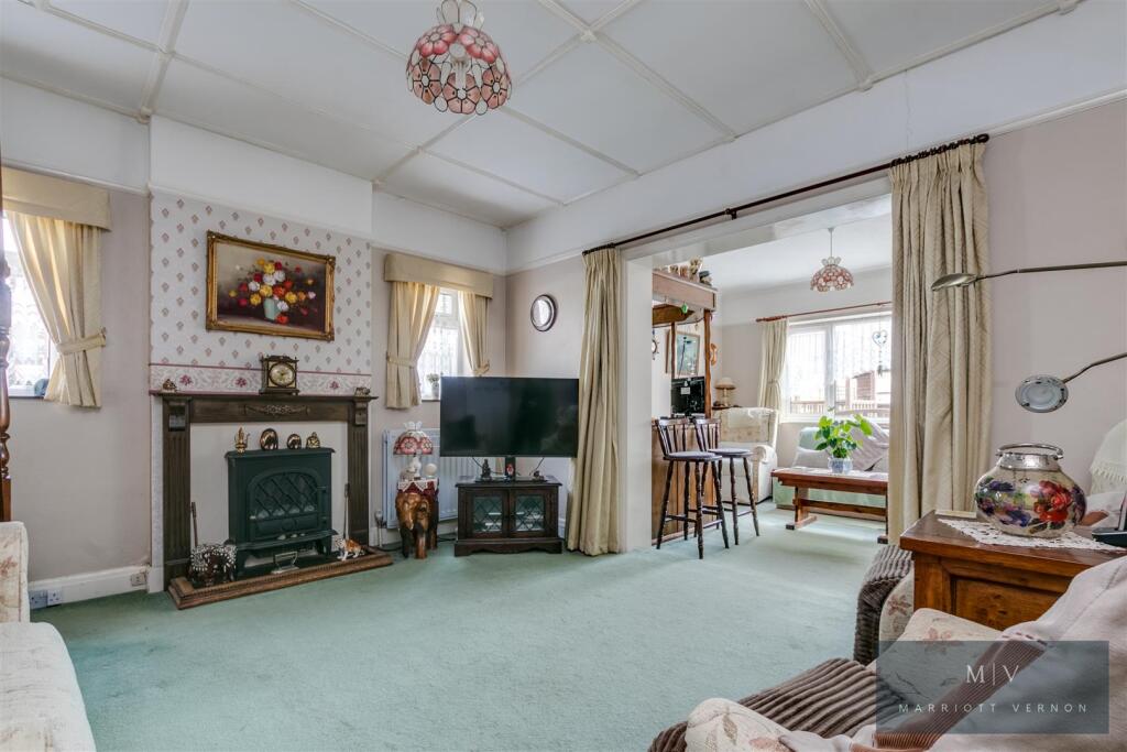 Woodmere Close 14 MV-6.jpg