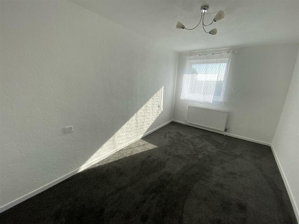 Bedroom no.2 rear double: