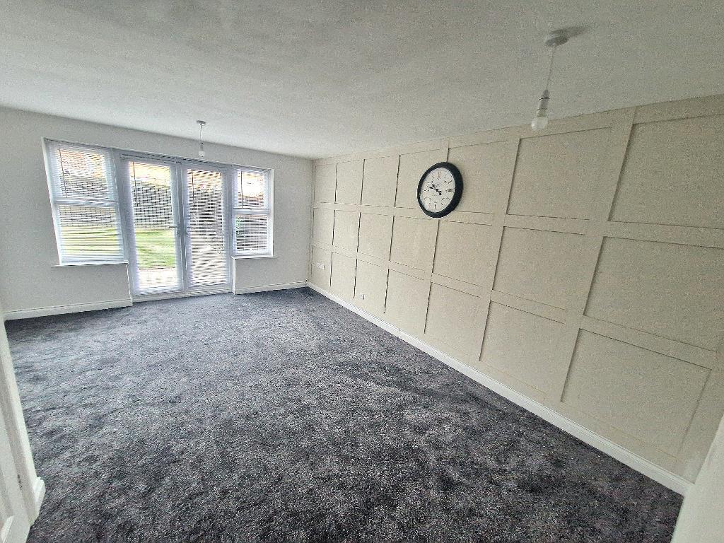 Living Room/ Dinining area