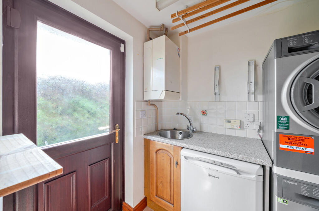 1328579-1-6880cb6...