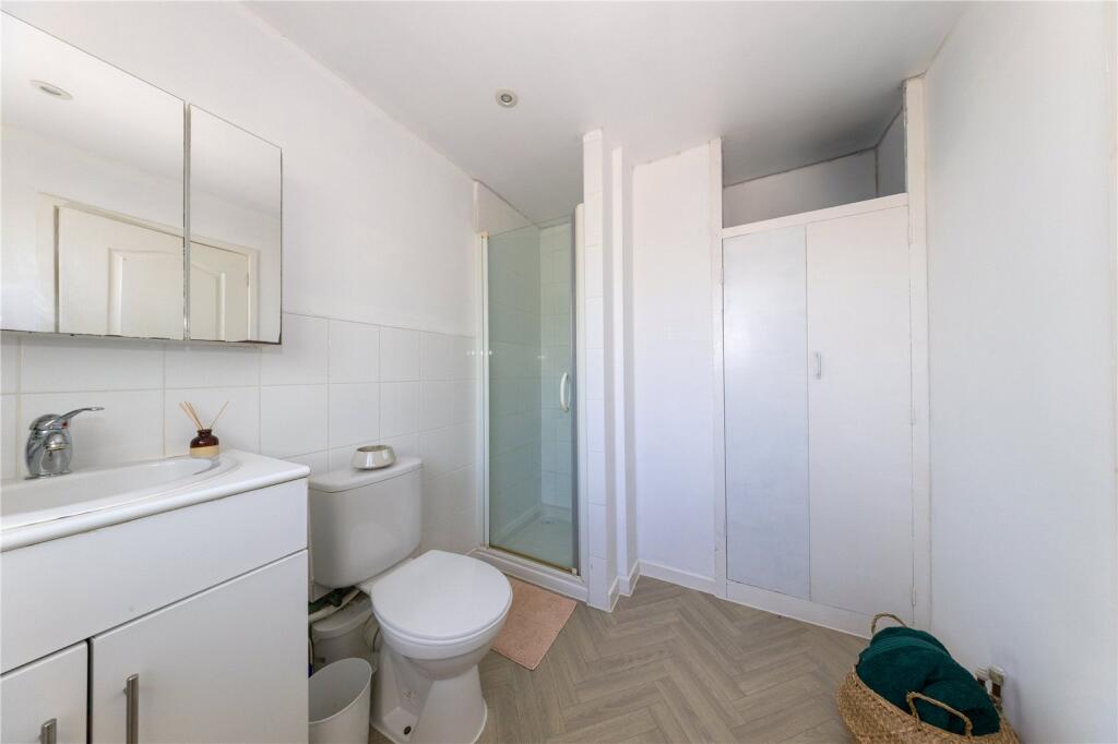 Ensuite