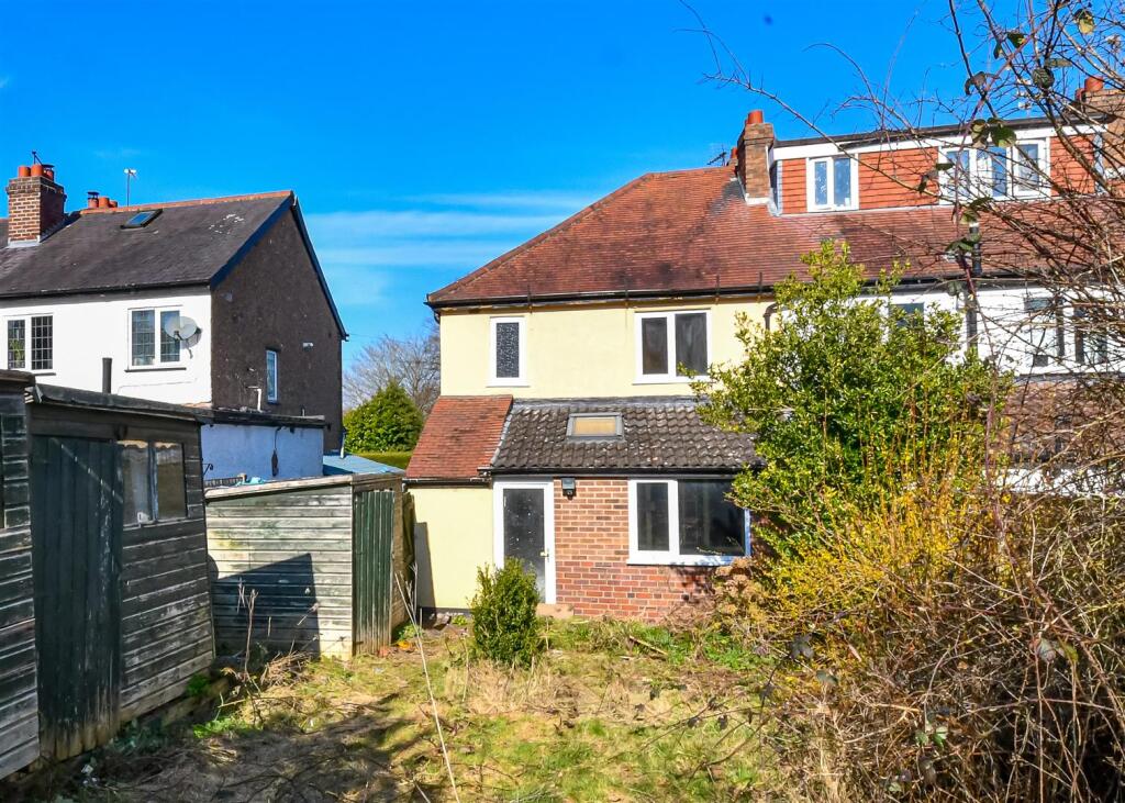 22 Common Road-rear.jpg