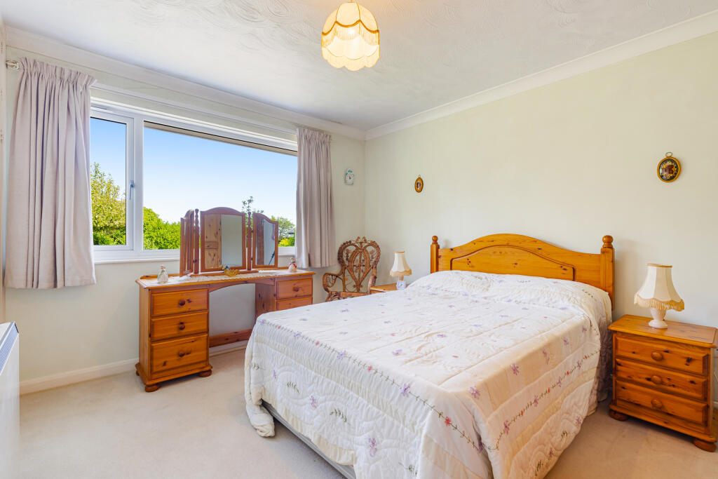 16 Bed 2 12 Deer Park Road Stoke Fleming - 250611