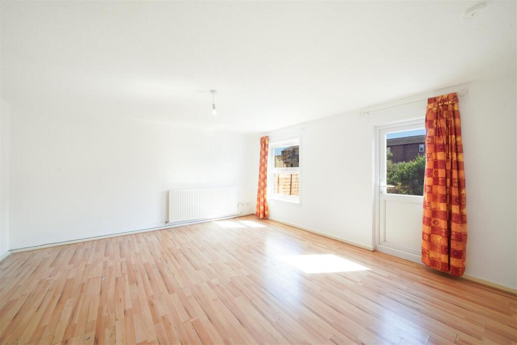 26 Tyrell Close - YECi4Rm2zruzh9XlWmLx.jpg