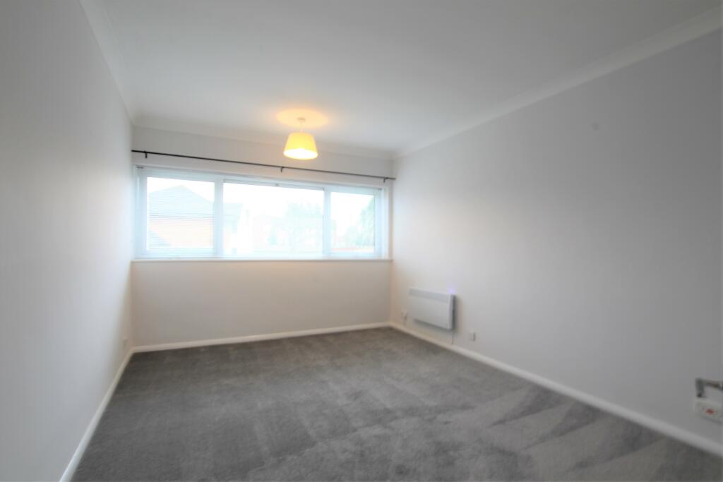 6 bedroom.JPG