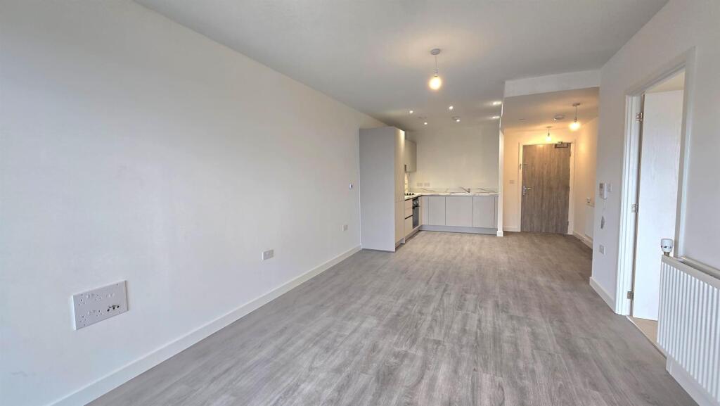 WhatsApp Image 2025-06-06 at 12.07.18 (1).jpeg