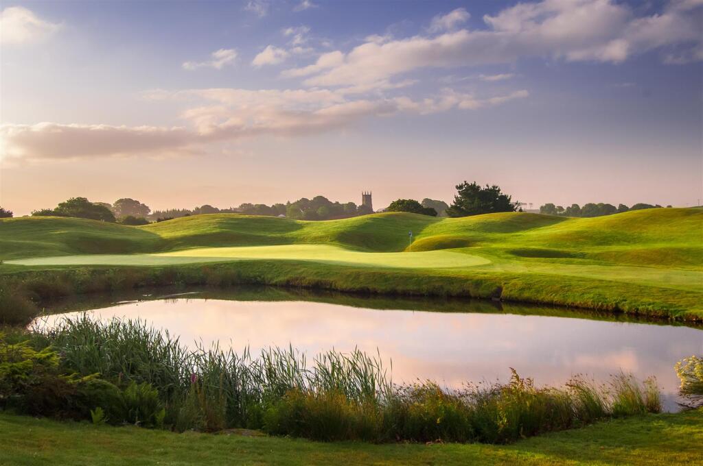 bobatkins_stmellion_nicklauscourse_300dpi_print-6.