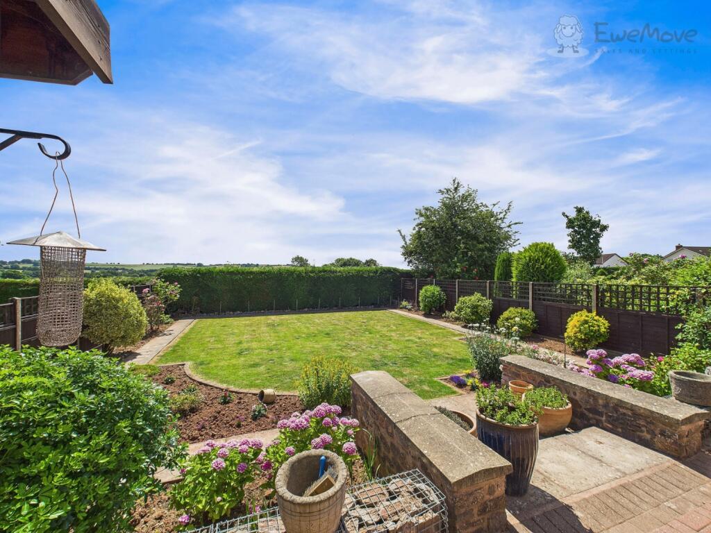 CAM03640G0-PR0054-STILL028